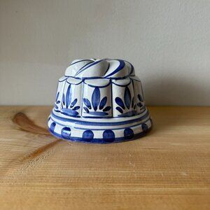 Vintage Ceramic Jelly Mold Blue & White Floral Glazed Stoneware Cottagecore